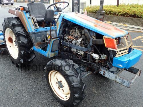 Iseki TU240F ficha técnica y opiniones