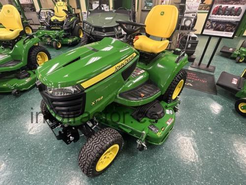 John Deere X758 opinión y ficha técnica